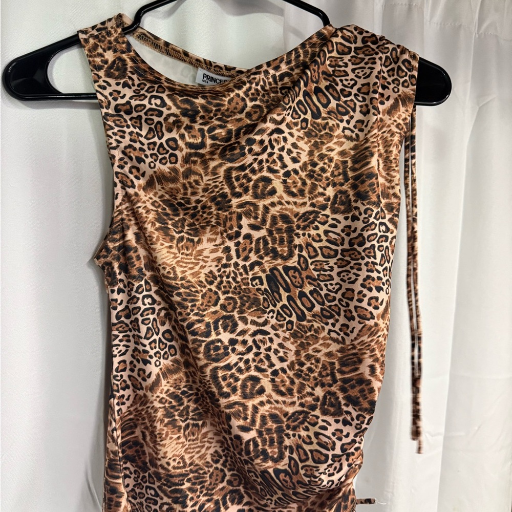 Leopard Print Sleeveless Top